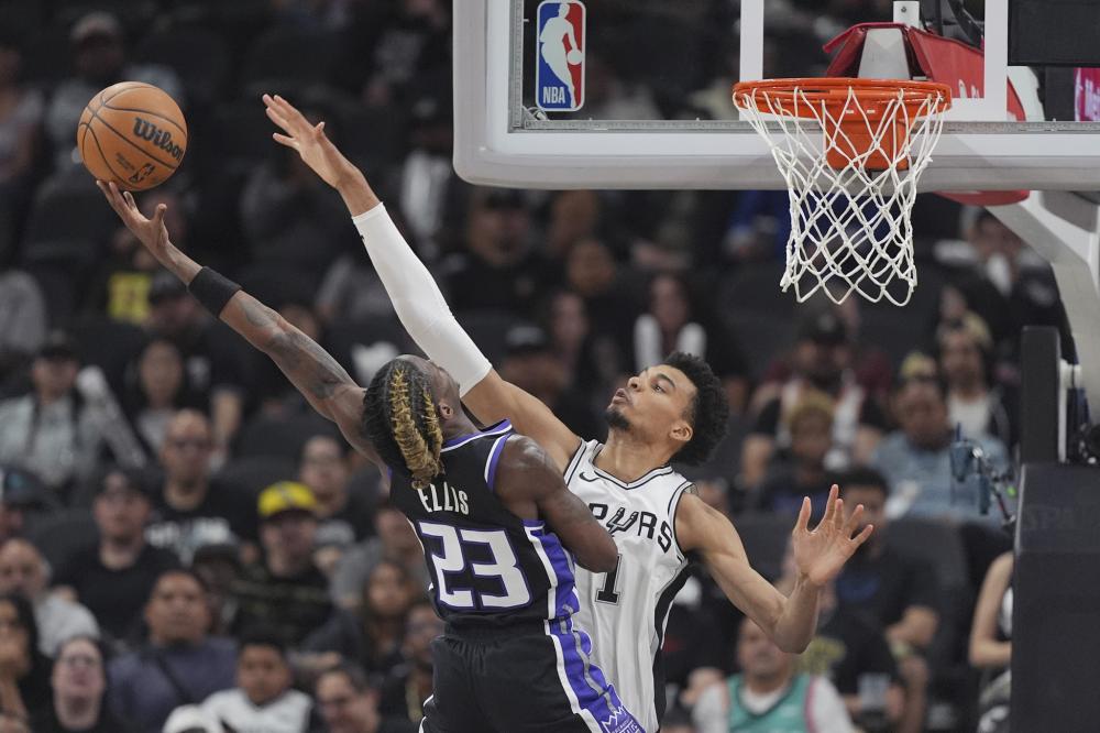 的绝对主角 的绝对主角